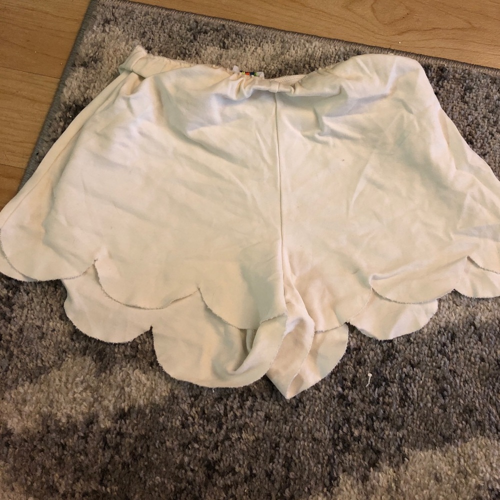 Cream scalloped shorts